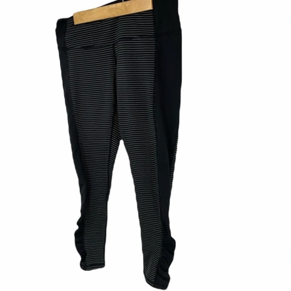 Lucy large leggings black and white stripe cropped.